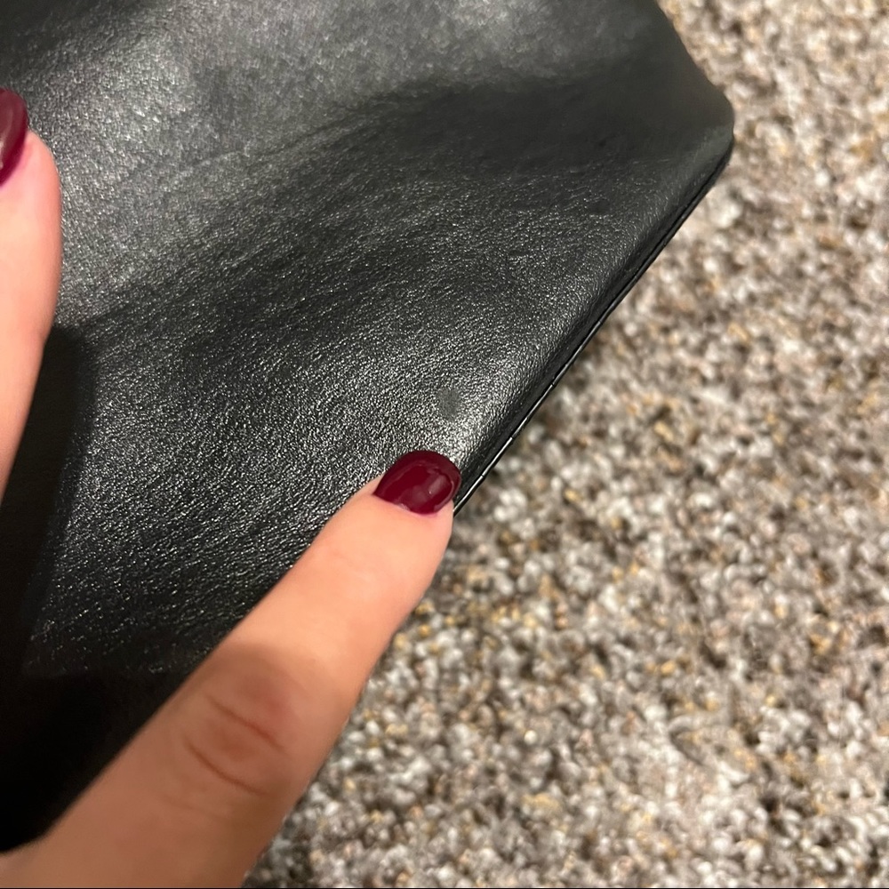 Vince Black Shoulder Bag - Picture 2 of 14